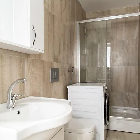 4levent Suites Apartment